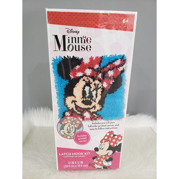 NEW Disney Minnie Mouse Latch Hook Kit Set Craft Kid Mom Elderly Nursery Baby - Picture 1 of 4